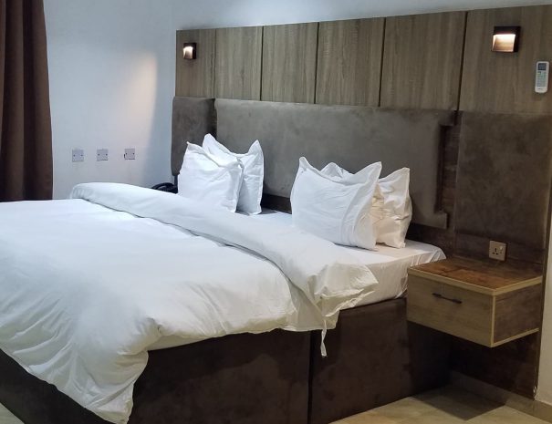 a04cd6e7-9e70-42a2-805e-94ab788c2a86